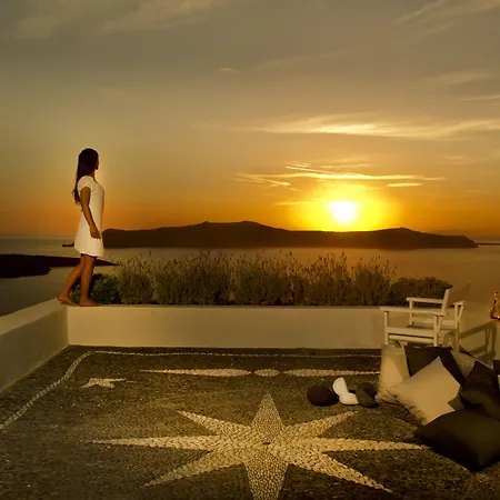 Enigma Apartahotel Fira (Santorini)