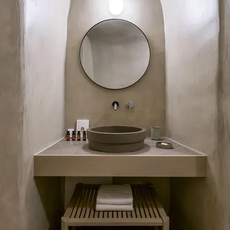 Enigma Aparthotel Fira (Santorini)