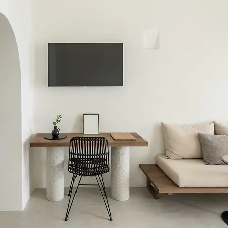 Enigma Fira (Santorini)