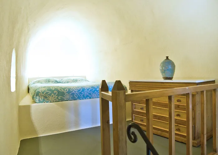 Enigma Apart Otel Fira (Santorini)