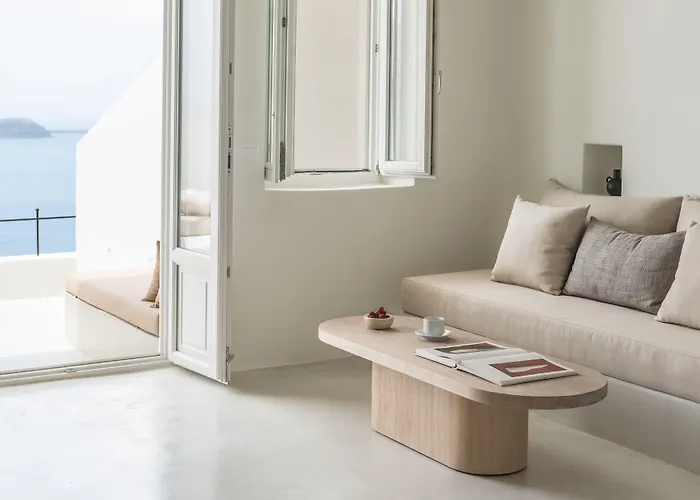 Enigma Fira (Santorini)