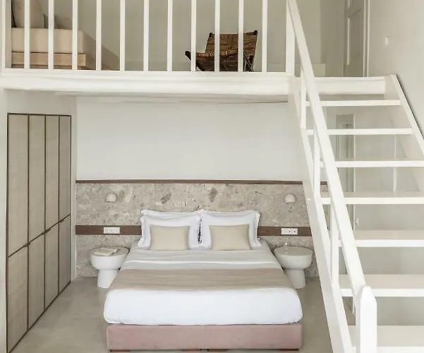 Enigma Fira (Santorini)