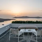 Enigma Apartahotel Fira (Santorini)