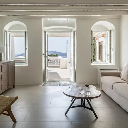 Enigma Aparthotel Fira (Santorini)