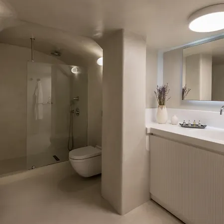 Enigma Aparthotel 4*